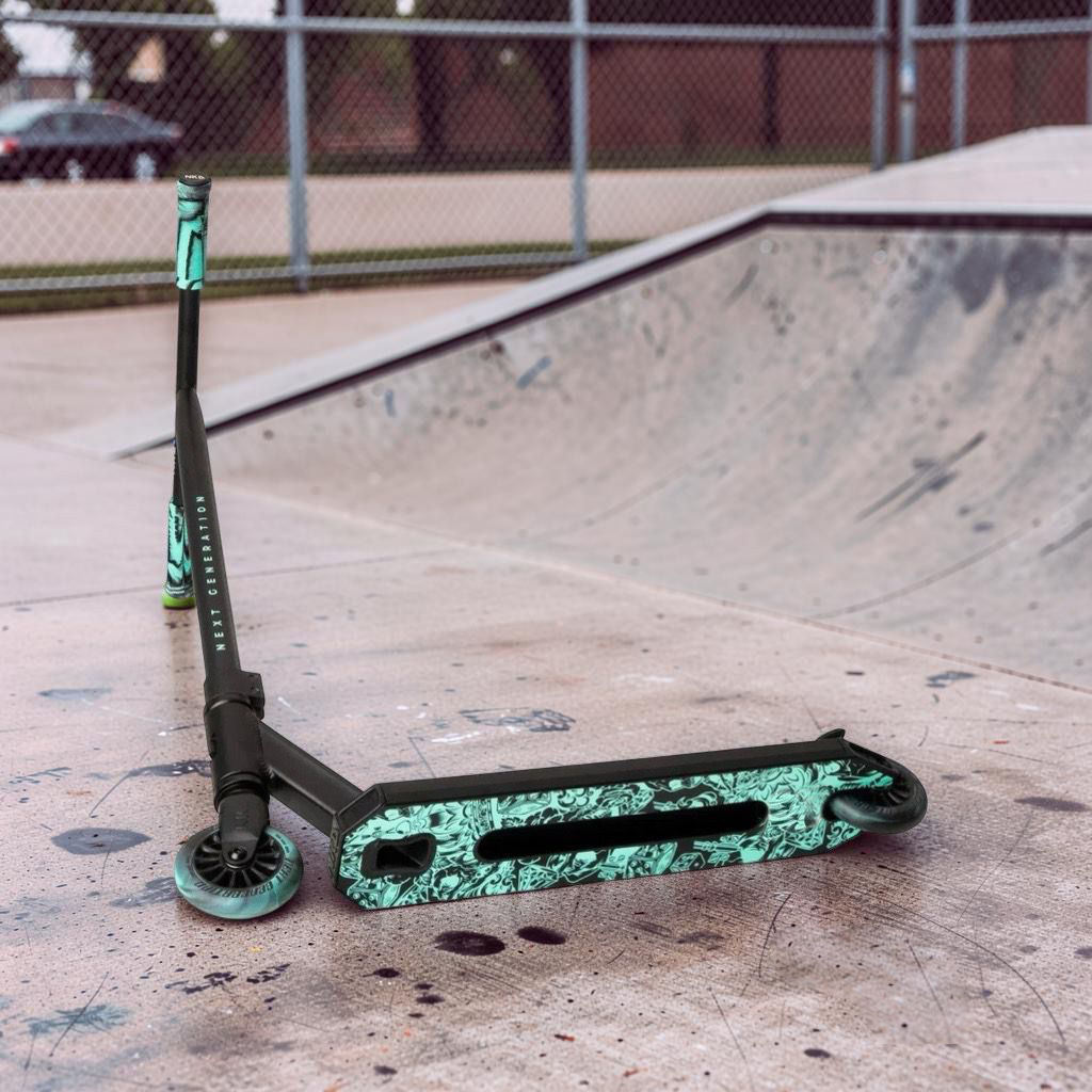 Freestyle koloběžka NKD Next Generation Stunt Scooter, Black-Mint  lifestyle 2